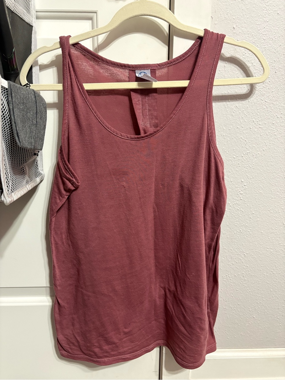 Te Verde Mauve Scoop Neck Tank Top